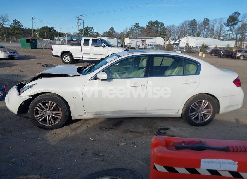 Photo 14 of 2015 Infiniti Q40 N/A (VIN JN1CV6AP3FM502728)