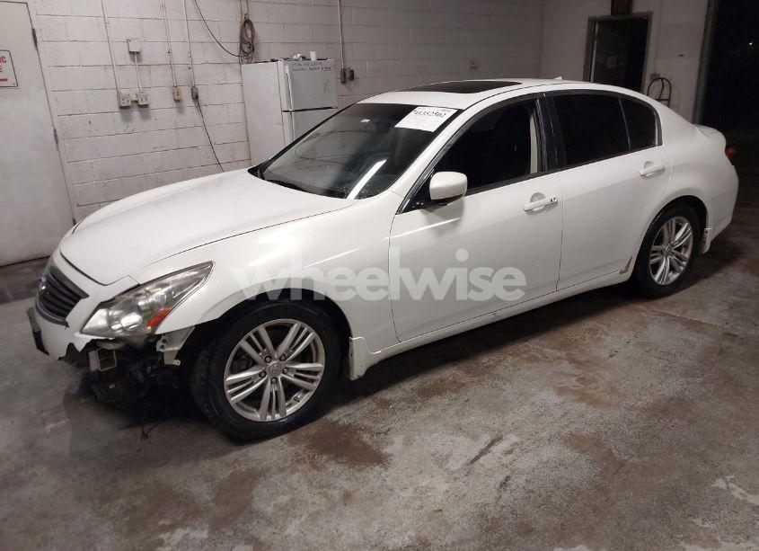 Photo 2 of 2013 Infiniti G37 JOURNEY (VIN JN1CV6AP6DM721924)