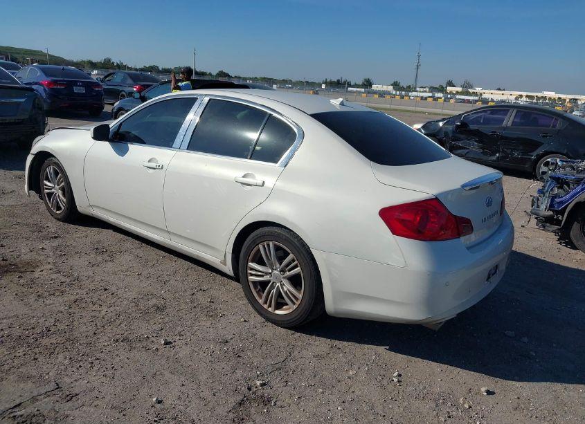 Photo 3 of 2013 Infiniti G37 JOURNEY (VIN JN1CV6AP9DM725854)