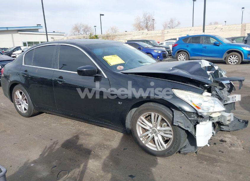 Photo 14 of 2015 Infiniti Q40 N/A (VIN JN1CV6AP9FM500501)