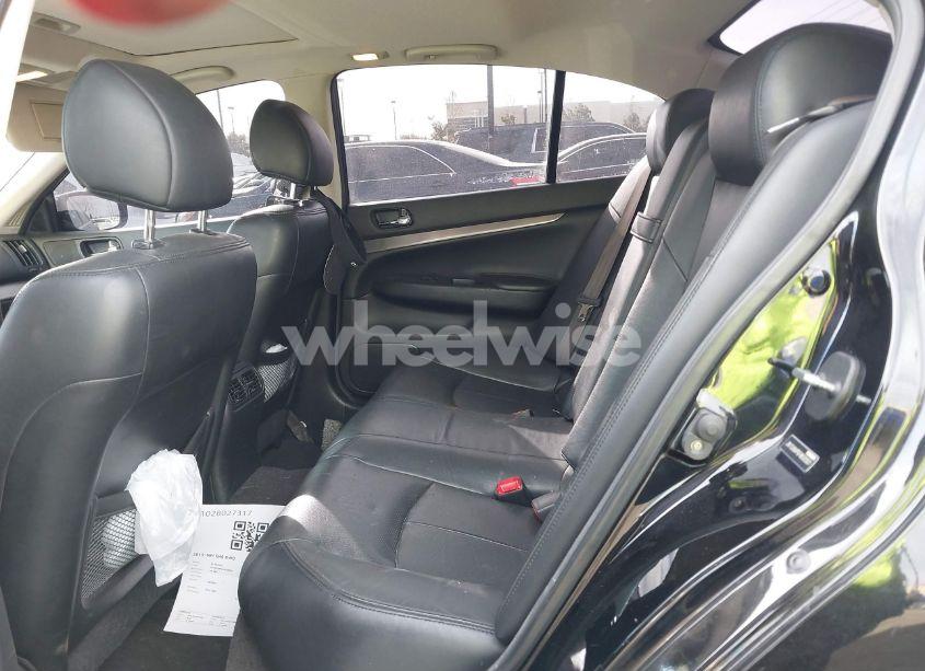 Photo 8 of 2015 Infiniti Q40 N/A (VIN JN1CV6AP9FM500501)