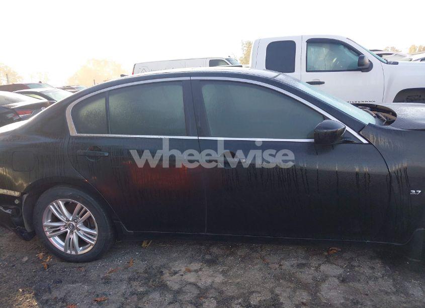 Photo 13 of 2015 Infiniti Q40 N/A (VIN JN1CV6AP9FM501308)