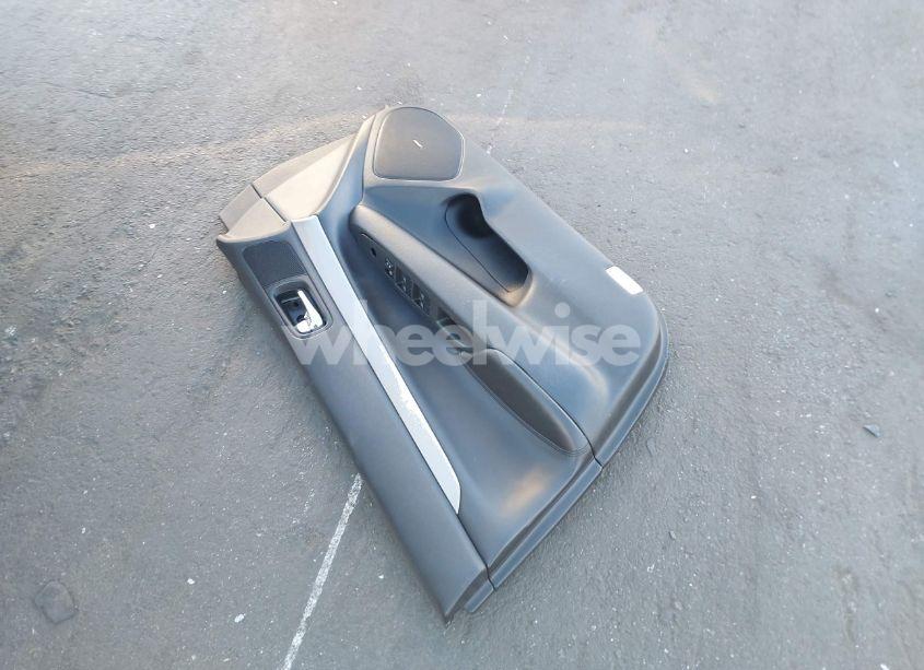 Photo 12 of 2015 Infiniti Q40 N/A (VIN JN1CV6AP9FM580706)