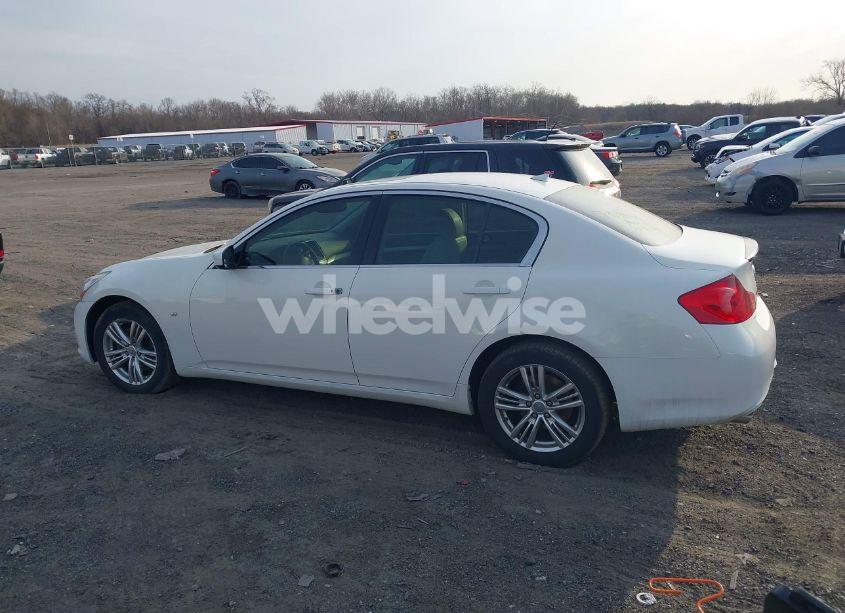 Photo 14 of 2015 Infiniti Q40 N/A (VIN JN1CV6AR2FM524365)