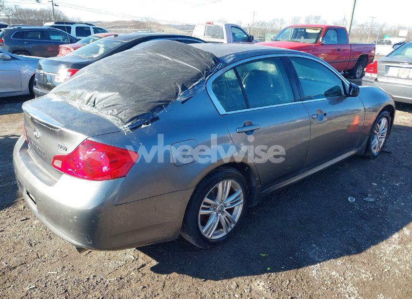 Photo 4 of 2015 Infiniti Q40 N/A (VIN JN1CV6AR6FM524143)