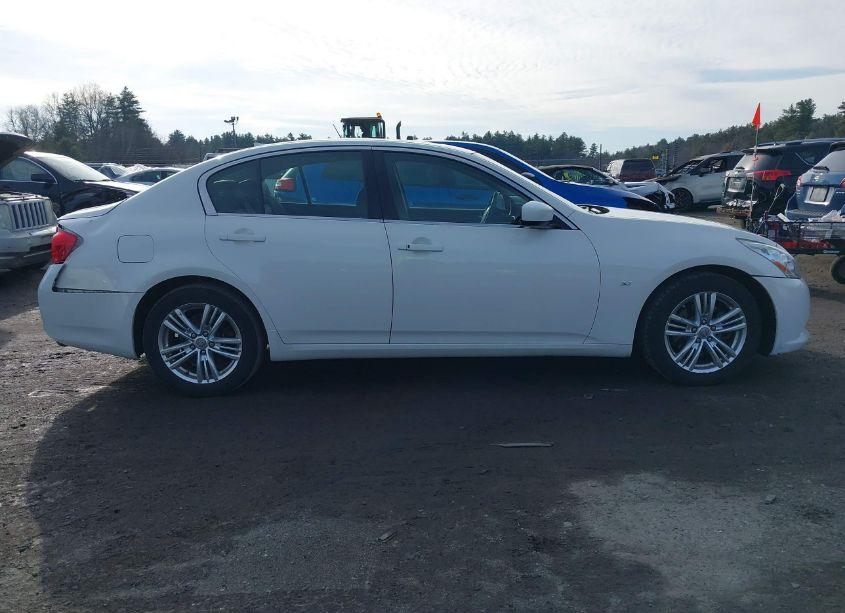 Photo 14 of 2015 Infiniti Q40 N/A (VIN JN1CV6ARXFM520659)