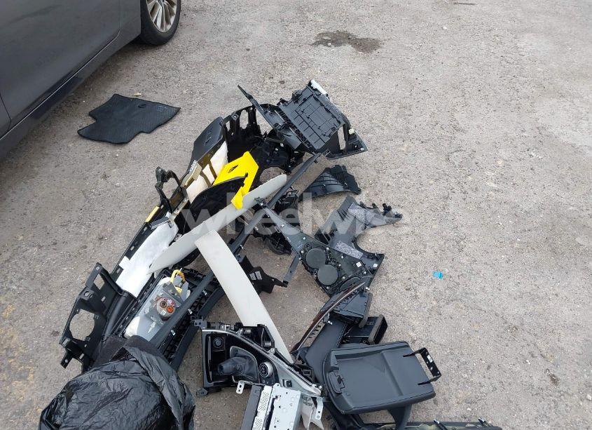 Photo 12 of 2018 Infiniti Q50 2.0T LUXE (VIN JN1CV7AP0JM240567)