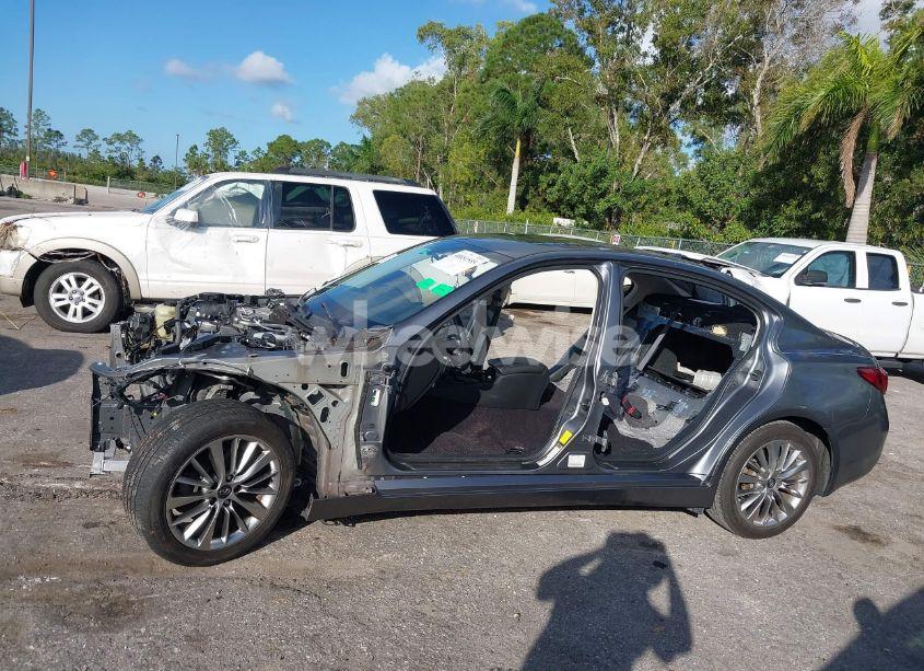 Photo 14 of 2018 Infiniti Q50 2.0T LUXE (VIN JN1CV7AP0JM240617)