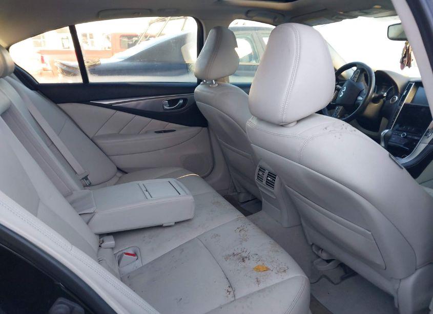 Photo 8 of 2016 Infiniti Q50 2.0T PREMIUM (VIN JN1CV7AP2GM202217)