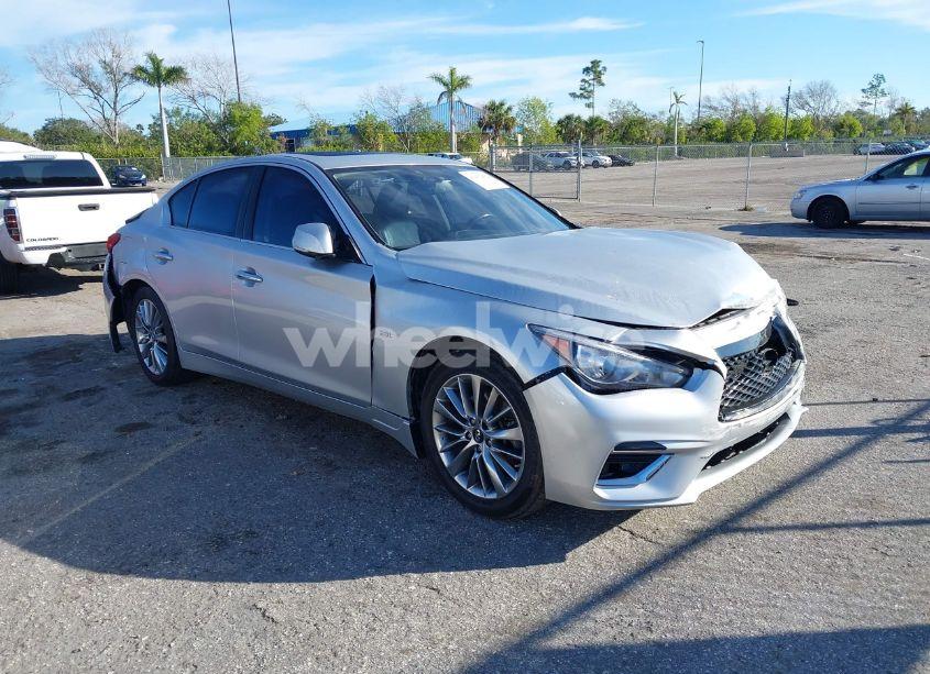 2018 Infiniti Q50 2.0T LUXE (VIN JN1CV7APXJM240026) main photo