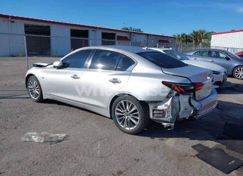 Photo 3 of 2018 Infiniti Q50 2.0T LUXE (VIN JN1CV7APXJM240026)