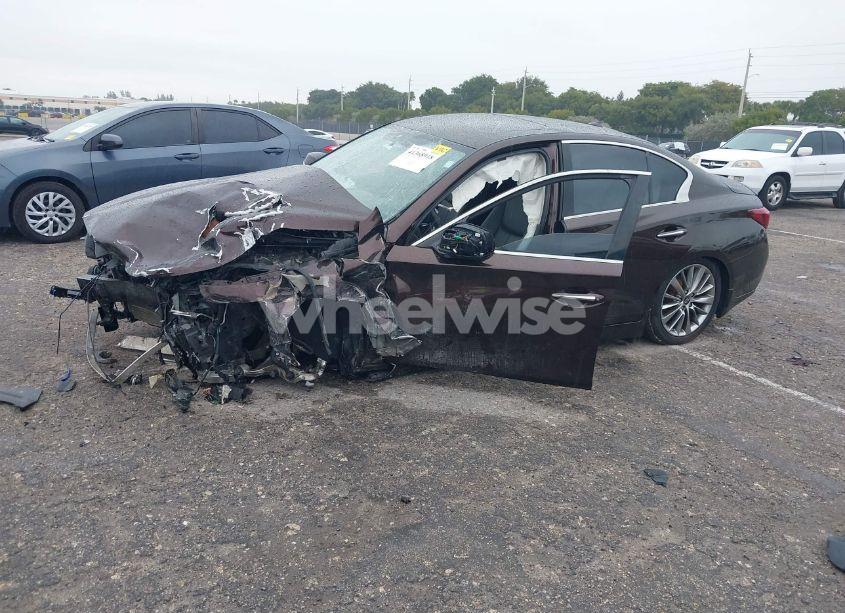 Photo 2 of 2018 Infiniti Q50 2.0T LUXE (VIN JN1CV7AR3JM280756)