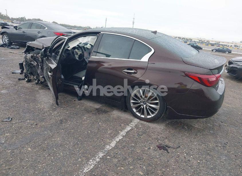 Photo 3 of 2018 Infiniti Q50 2.0T LUXE (VIN JN1CV7AR3JM280756)