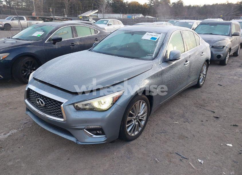 Photo 2 of 2018 Infiniti Q50 2.0T LUXE (VIN JN1CV7AR4JM280569)