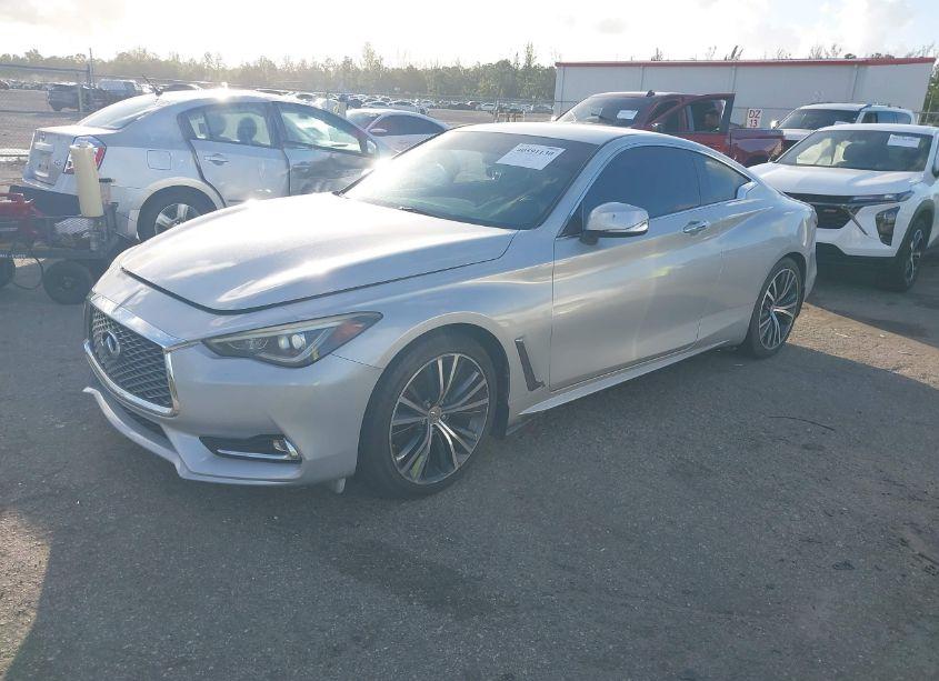 Photo 2 of 2017 Infiniti Q60 2.0T (VIN JN1CV7EL5HM320352)