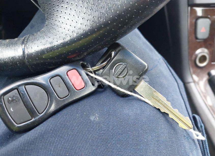 Photo 11 of 2002 Nissan Maxima GLE (VIN JN1DA31A02T300083)