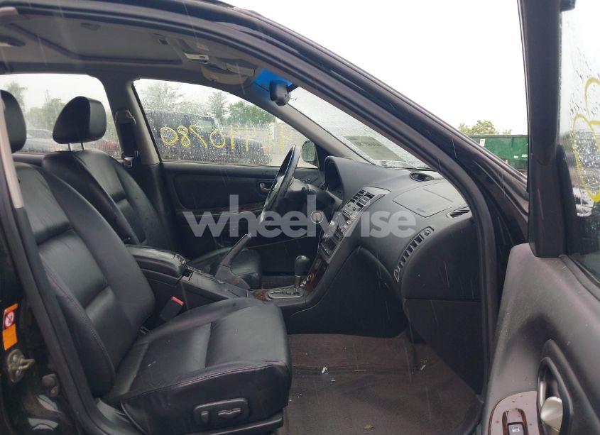 Photo 5 of 2002 Nissan Maxima GLE (VIN JN1DA31A02T300083)