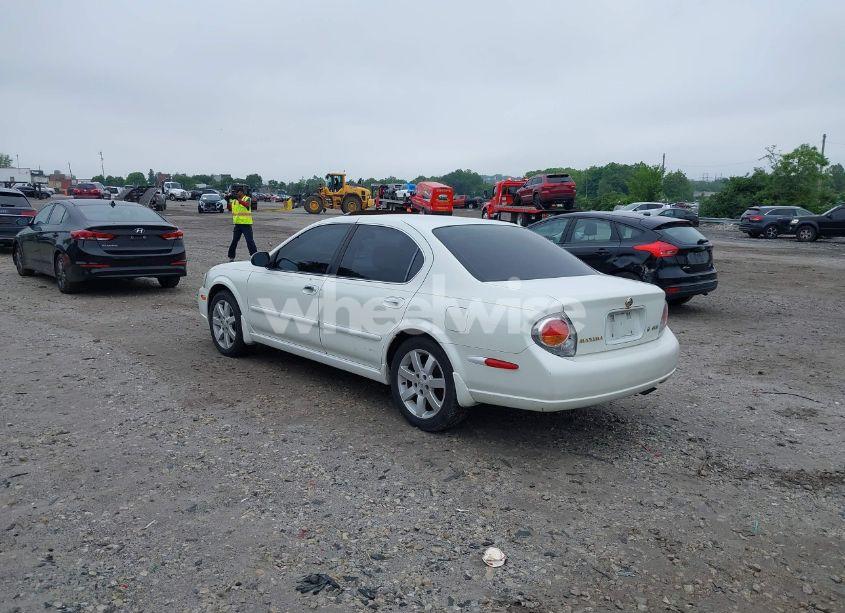 Photo 3 of 2003 Nissan Maxima GLE (VIN JN1DA31A03T435582)