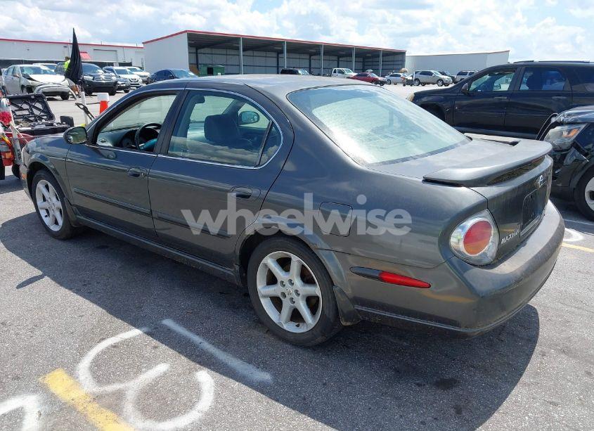 Photo 3 of 2002 Nissan Maxima SE (VIN JN1DA31A12T319807)