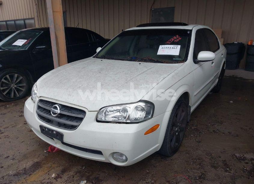 Photo 2 of 2002 Nissan Maxima GLE (VIN JN1DA31AX2T322530)