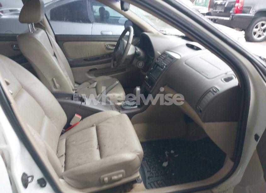 Photo 5 of 2002 Nissan Maxima GLE (VIN JN1DA31AX2T322530)
