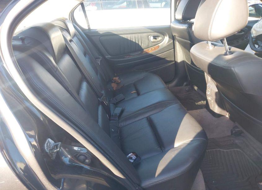 Photo 3 of 2002 Nissan Maxima GLE (VIN JN1DA31D02T411470)