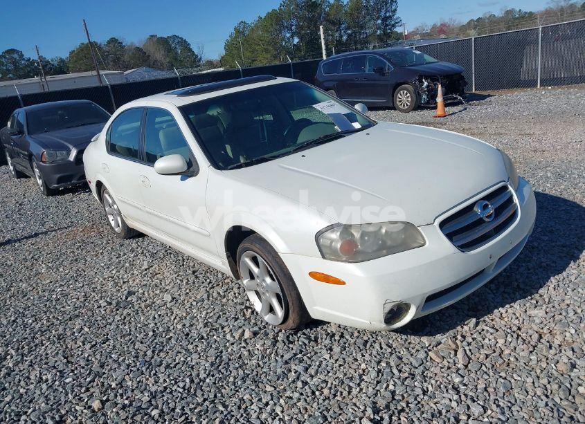 2002 Nissan Maxima SE (VIN JN1DA31D12T415835) main photo