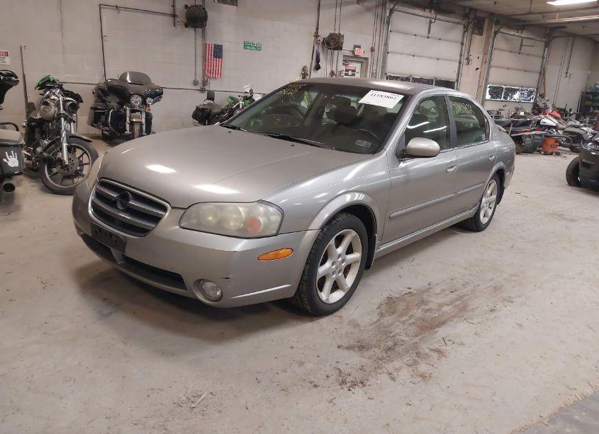 Photo 2 of 2002 Nissan Maxima SE (VIN JN1DA31D32T205799)