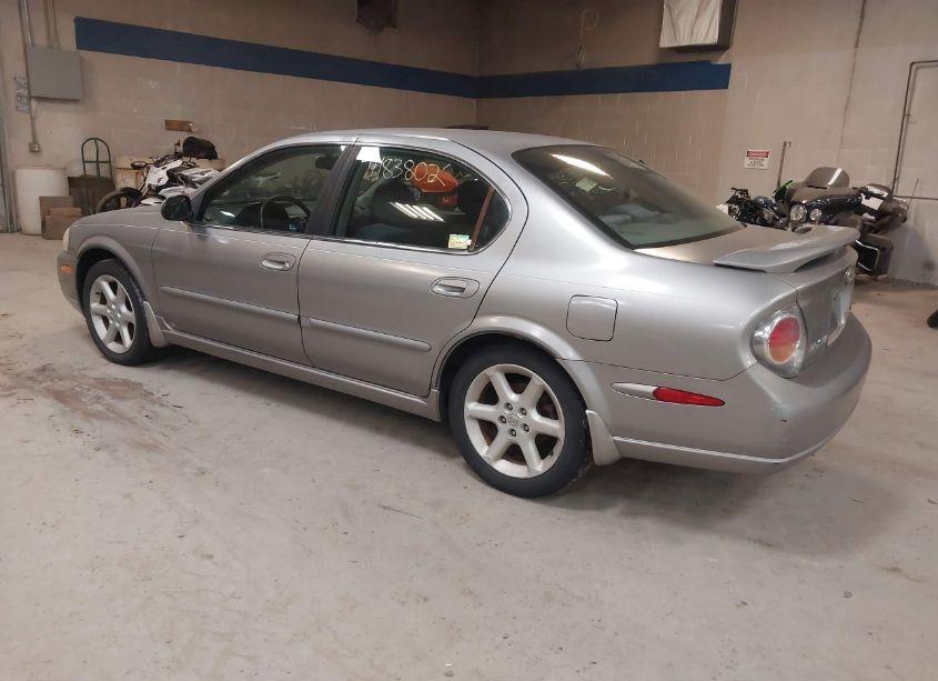 Photo 3 of 2002 Nissan Maxima SE (VIN JN1DA31D32T205799)