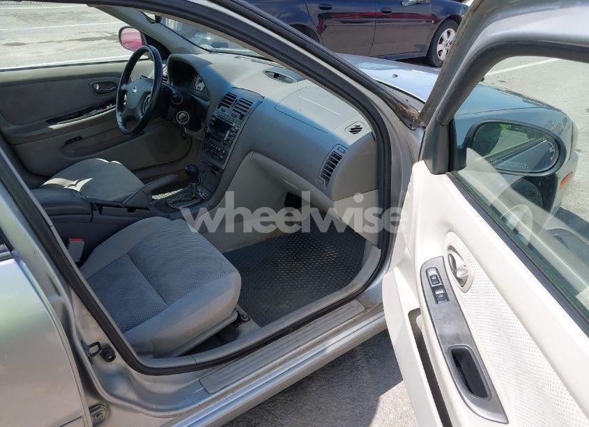 Photo 5 of 2003 Nissan Maxima SE (VIN JN1DA31D33T513282)