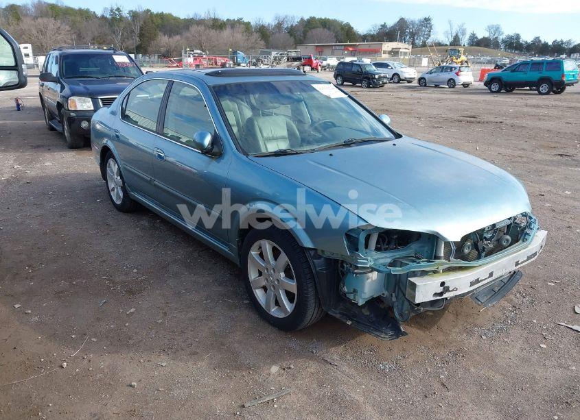 2002 Nissan Maxima GLE (VIN JN1DA31D52T408239) main photo