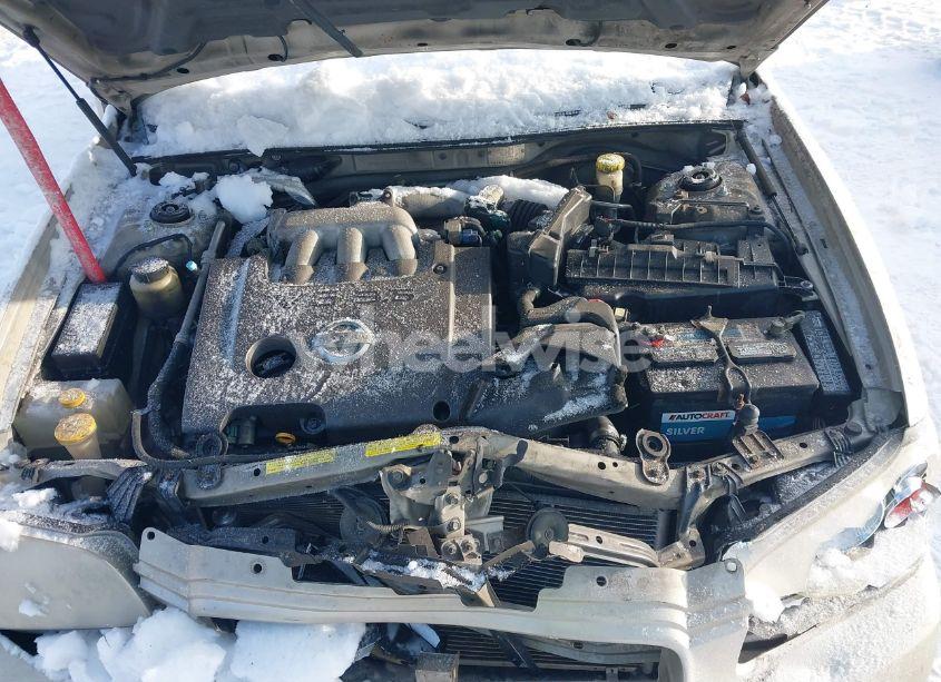 Photo 10 of 2002 Nissan Maxima GLE (VIN JN1DA31D62T437944)