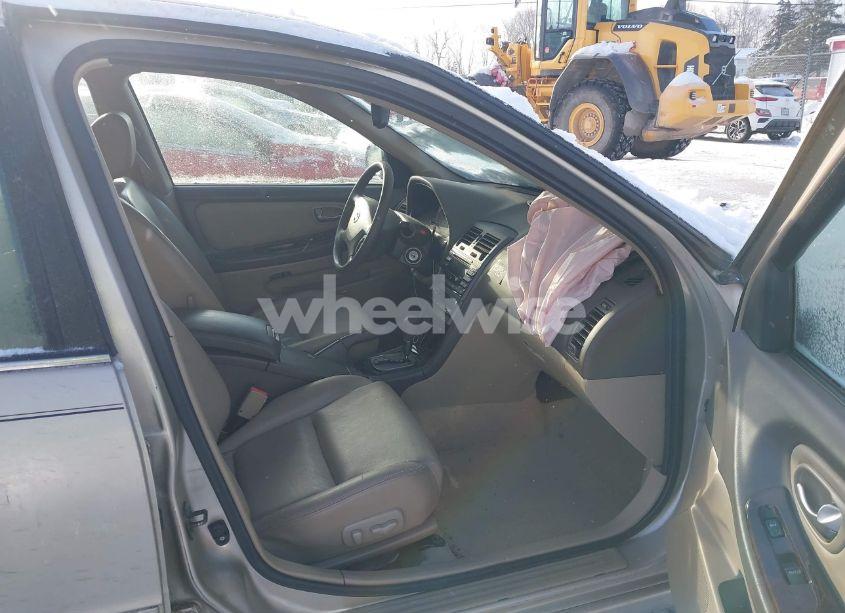 Photo 5 of 2002 Nissan Maxima GLE (VIN JN1DA31D62T437944)