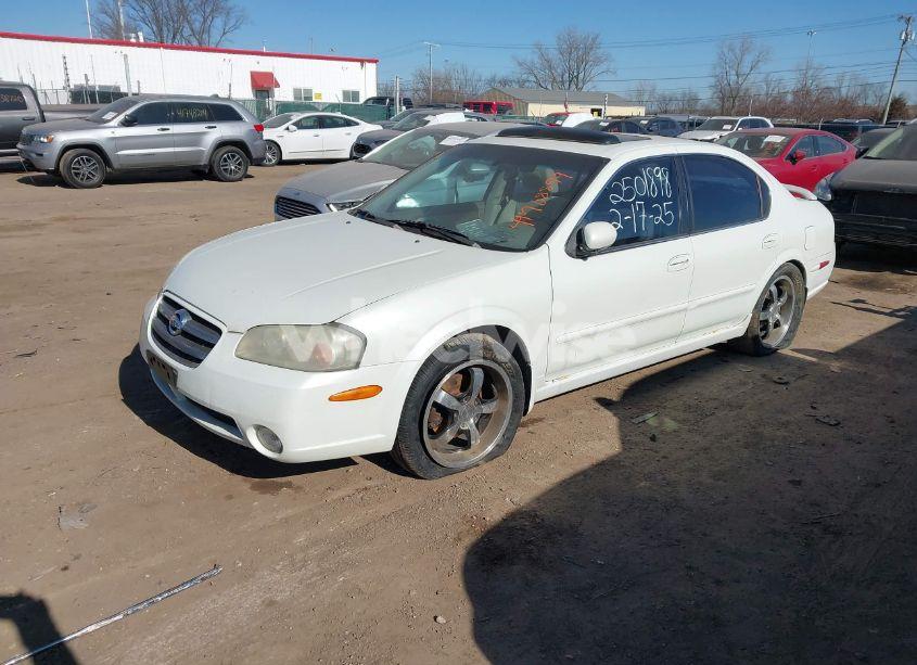 Photo 2 of 2002 Nissan Maxima SE (VIN JN1DA31D82T426492)