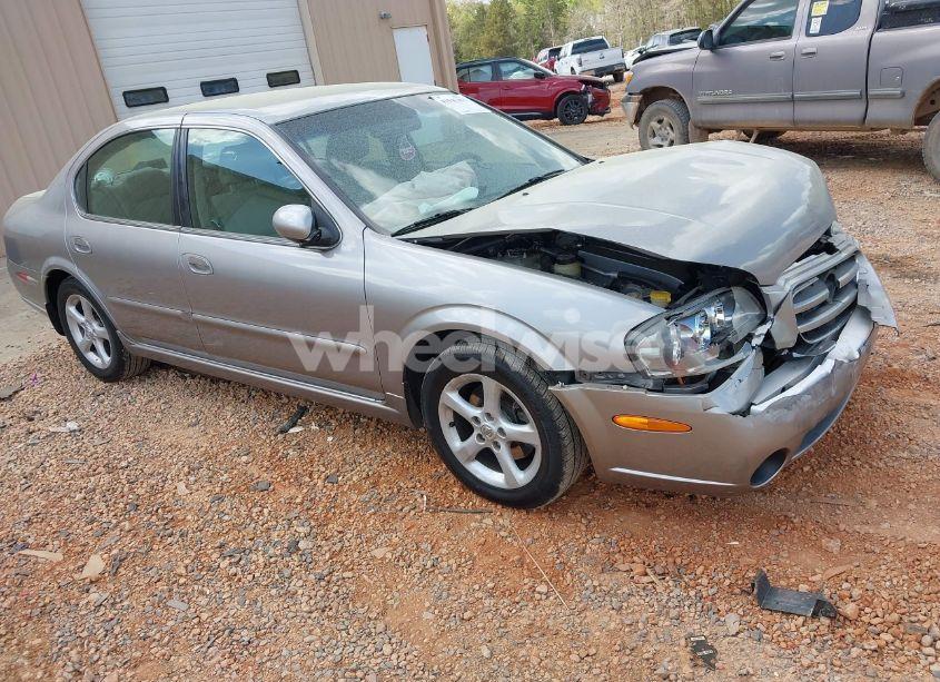 2002 Nissan Maxima GXE (VIN JN1DA31D92T408423) main photo
