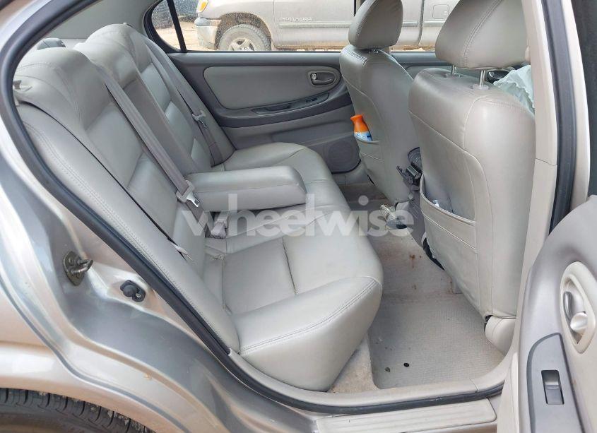 Photo 8 of 2002 Nissan Maxima GXE (VIN JN1DA31D92T408423)