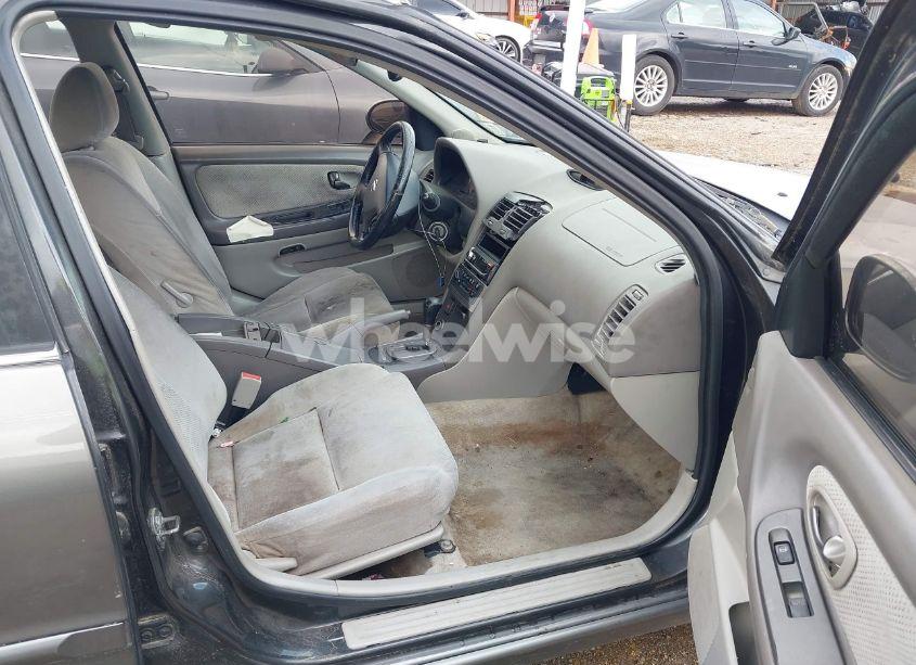 Photo 5 of 2002 Nissan Maxima SE (VIN JN1DA31DX2T418118)