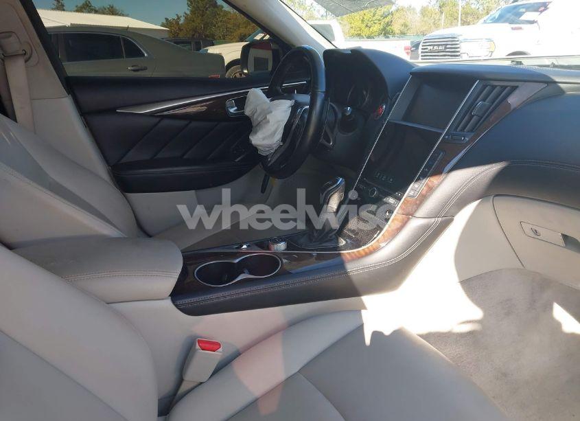 Photo 5 of 2018 Infiniti Q50 3.0T LUXE (VIN JN1EV7AP0JM357543)