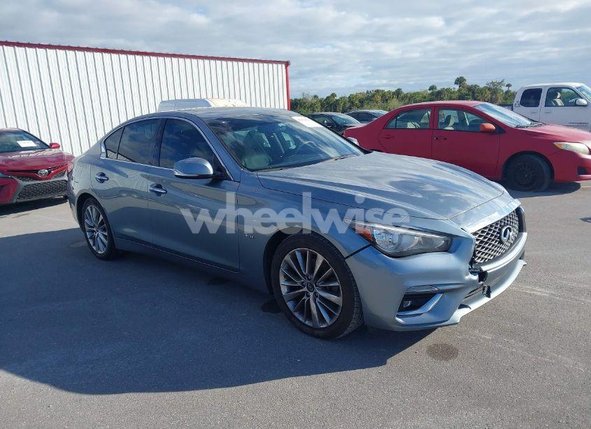 2018 Infiniti Q50 3.0T LUXE (VIN JN1EV7AP0JM363892) main photo