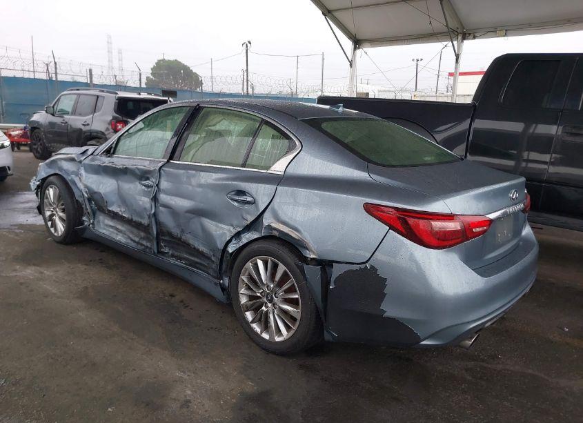 Photo 3 of 2018 Infiniti Q50 3.0T LUXE (VIN JN1EV7AP0JM366713)