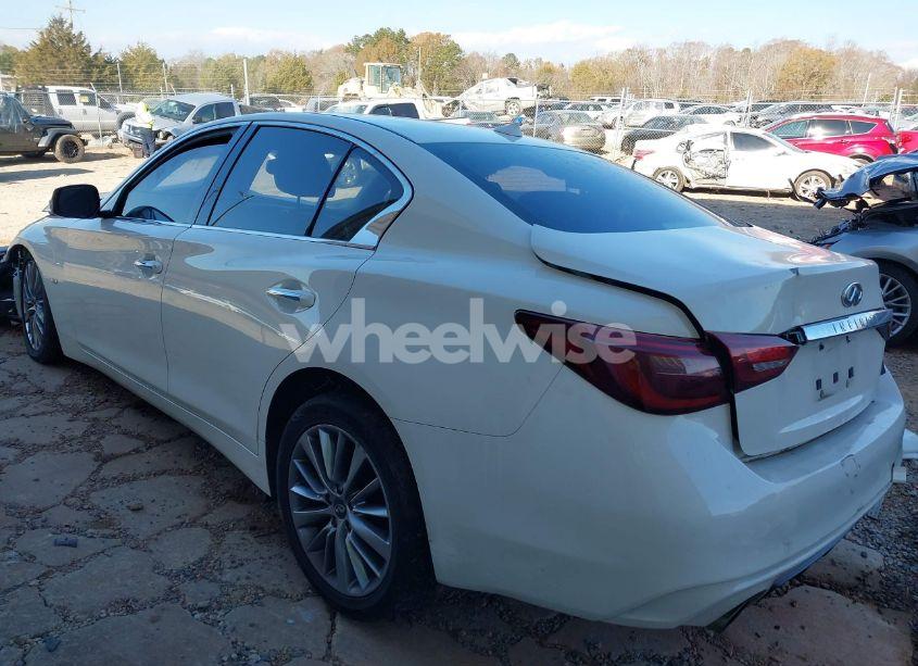 Photo 3 of 2018 Infiniti Q50 3.0T LUXE (VIN JN1EV7AP1JM359656)