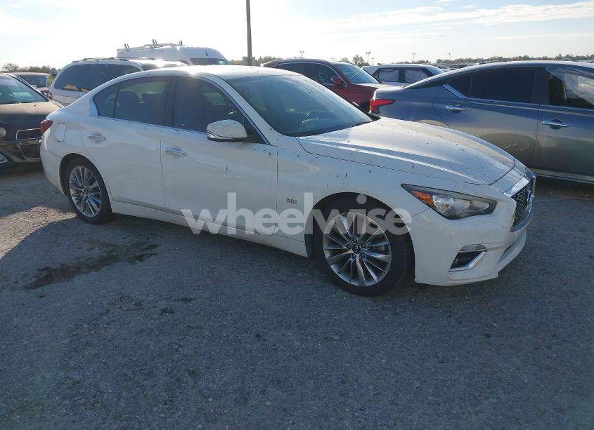 2018 Infiniti Q50 3.0T LUXE (VIN JN1EV7AP1JM365957) main photo