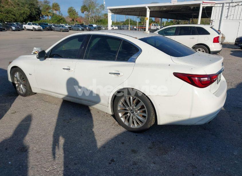 Photo 3 of 2018 Infiniti Q50 3.0T LUXE (VIN JN1EV7AP1JM365957)