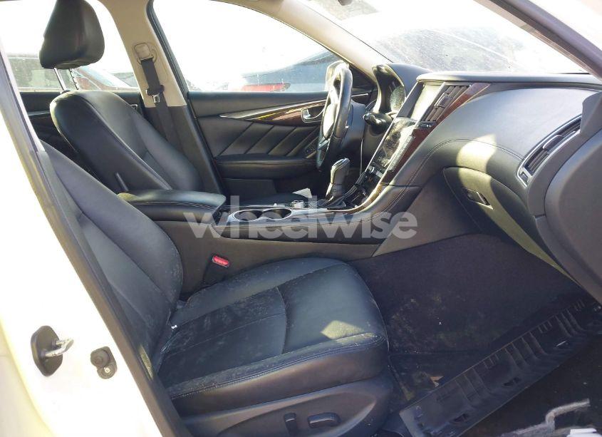 Photo 5 of 2018 Infiniti Q50 3.0T LUXE (VIN JN1EV7AP1JM365957)