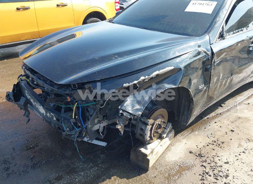 Photo 18 of 2018 Infiniti Q50 3.0T LUXE (VIN JN1EV7AP1JM590282)