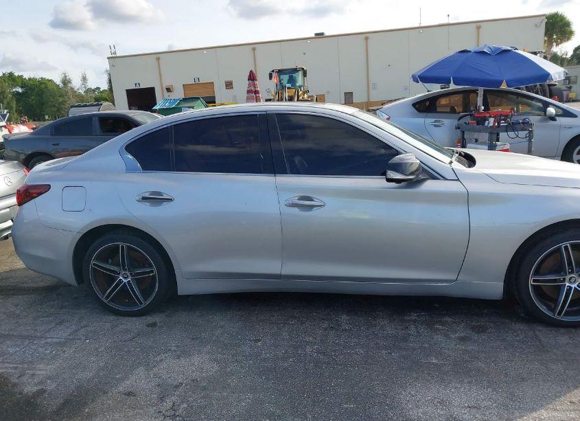 Photo 13 of 2019 Infiniti Q50 3.0T LUXE (VIN JN1EV7AP1KM510383)