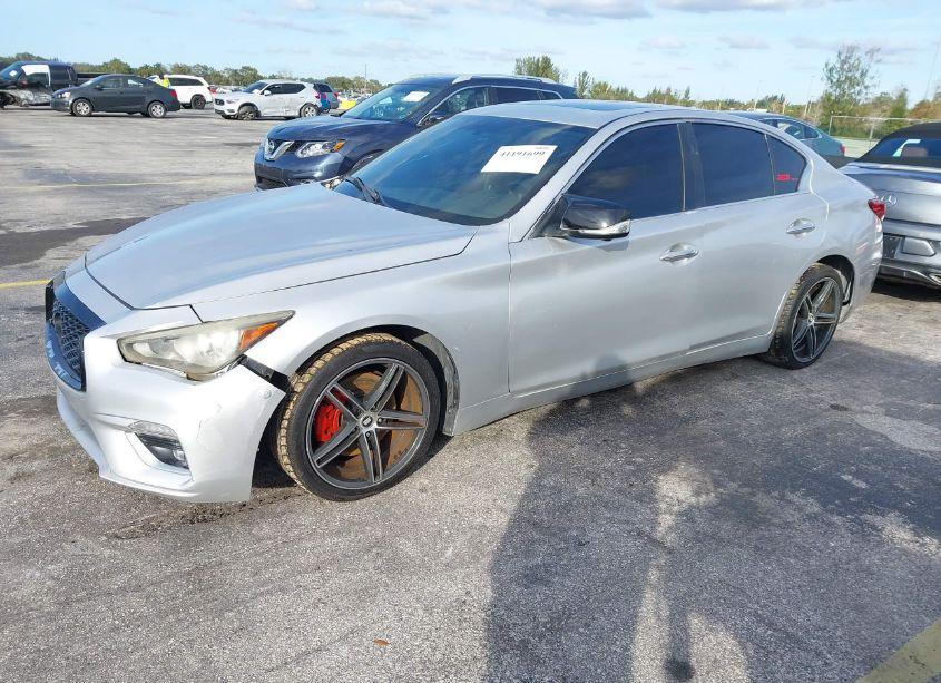 Photo 2 of 2019 Infiniti Q50 3.0T LUXE (VIN JN1EV7AP1KM510383)