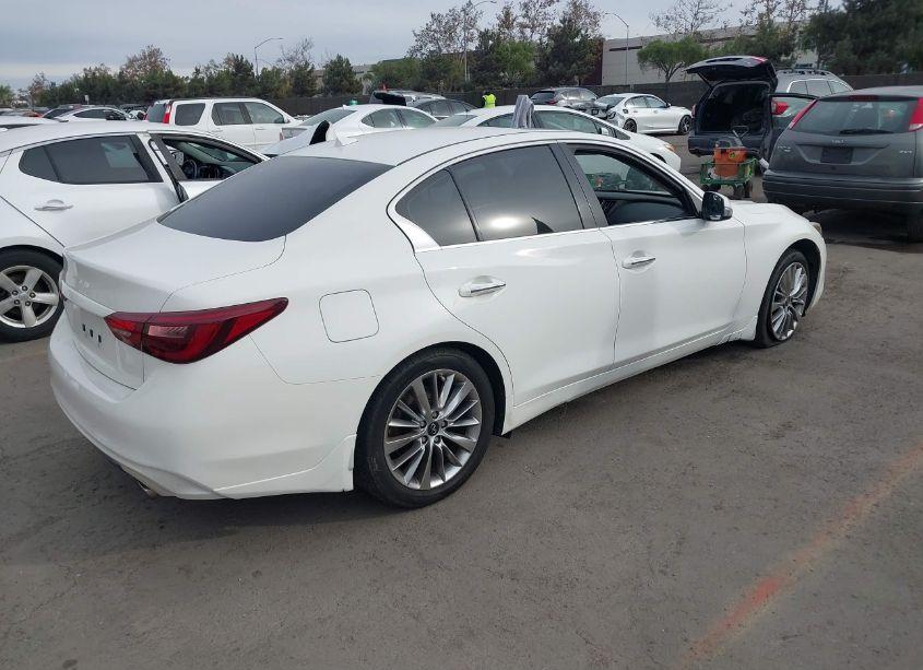 Photo 4 of 2018 Infiniti Q50 3.0T LUXE (VIN JN1EV7AP2JM362646)