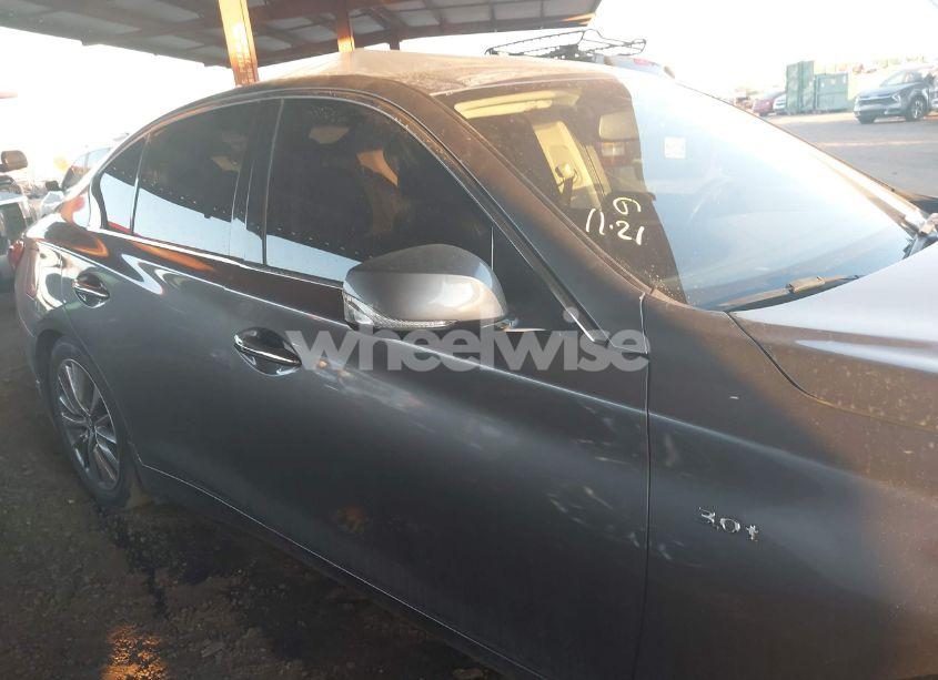 Photo 13 of 2018 Infiniti Q50 3.0T LUXE (VIN JN1EV7AP3JM350568)