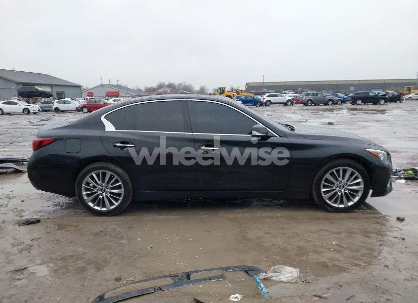 Photo 13 of 2018 Infiniti Q50 3.0T LUXE (VIN JN1EV7AP3JM358184)